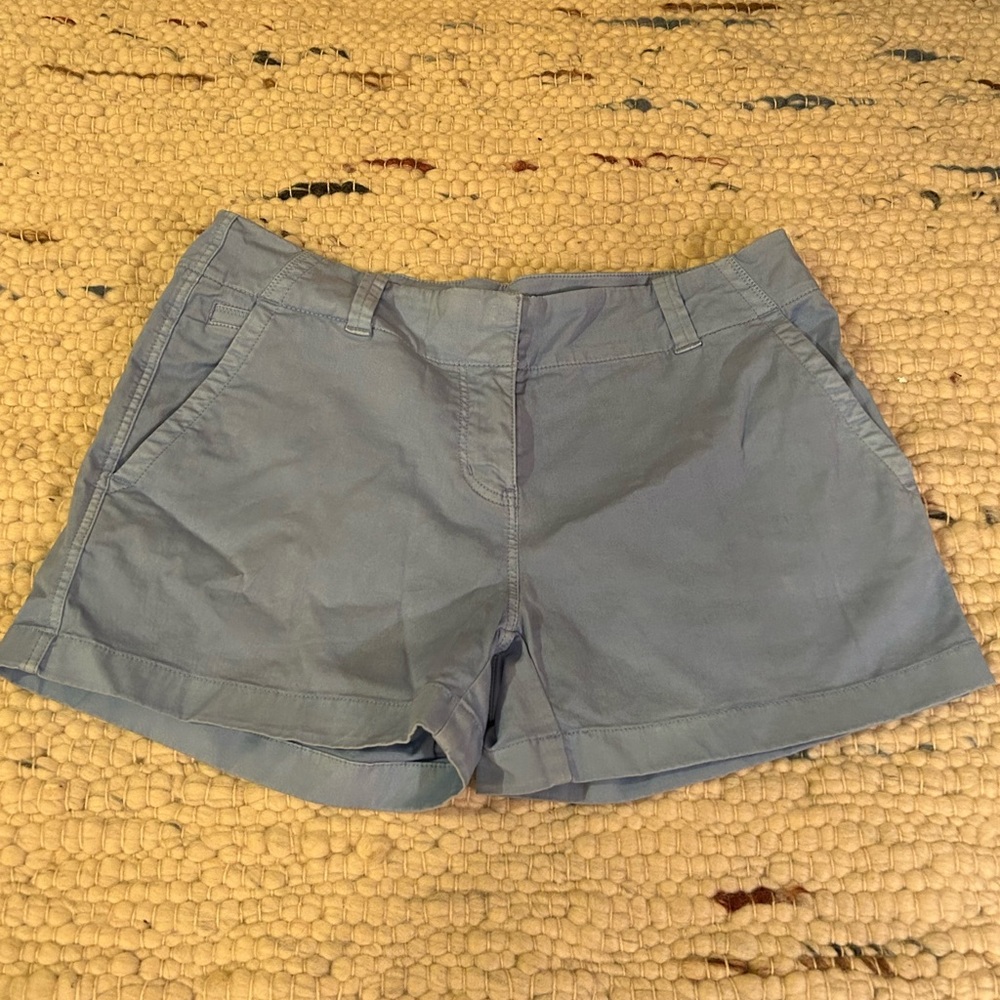 Women’s Vineyard Vines Blue shorts, size 4